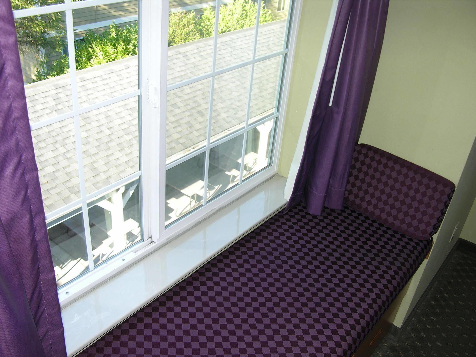 Stay Beyond Inn & Suites Elma المظهر الخارجي الصورة